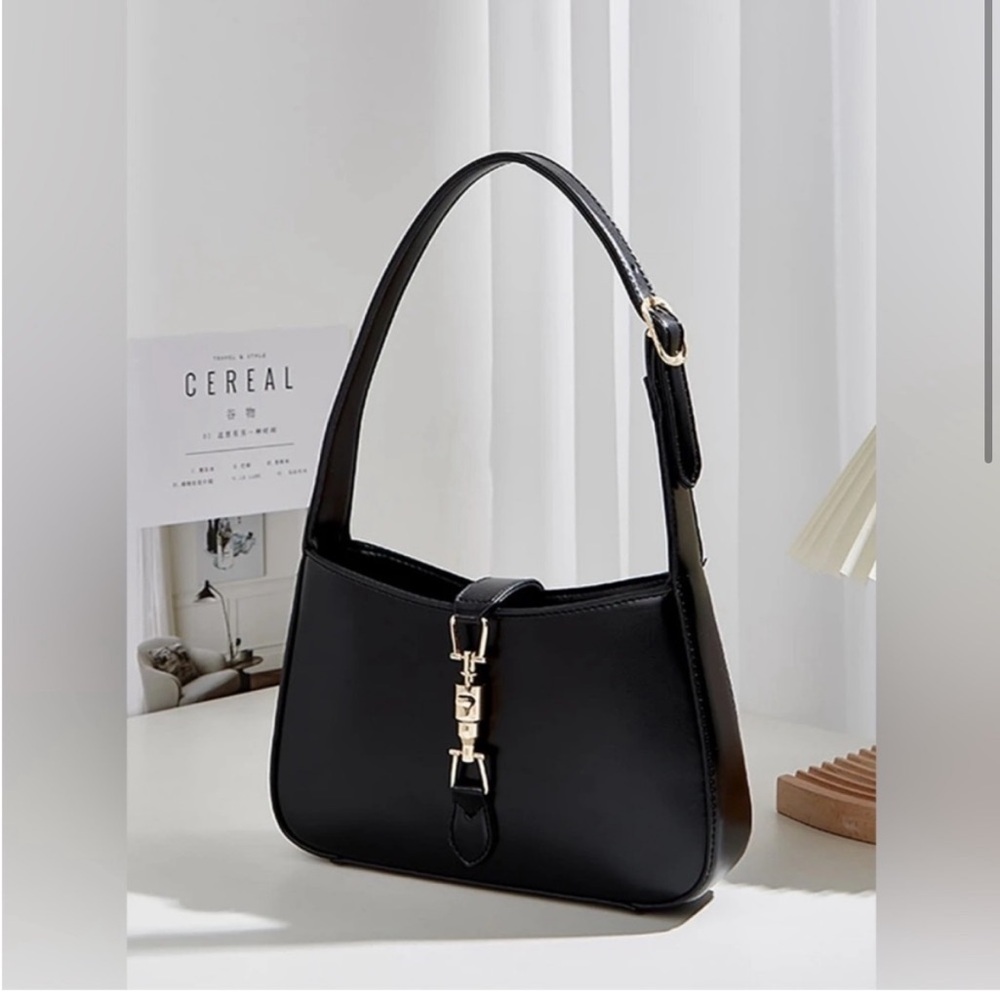 Elegant Black Shoulder Bag